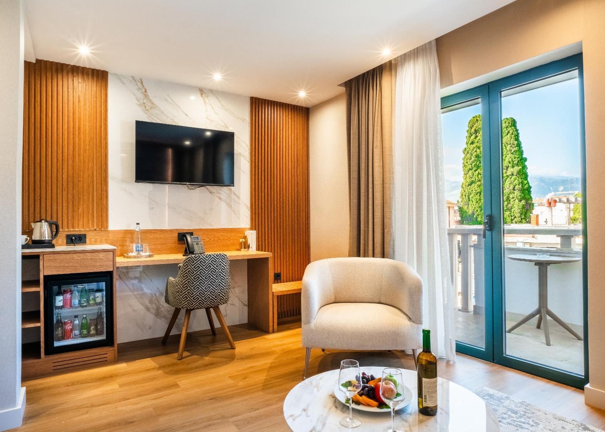 Boutique Hotel Villa Royal Tivat Ngoại thất bức ảnh