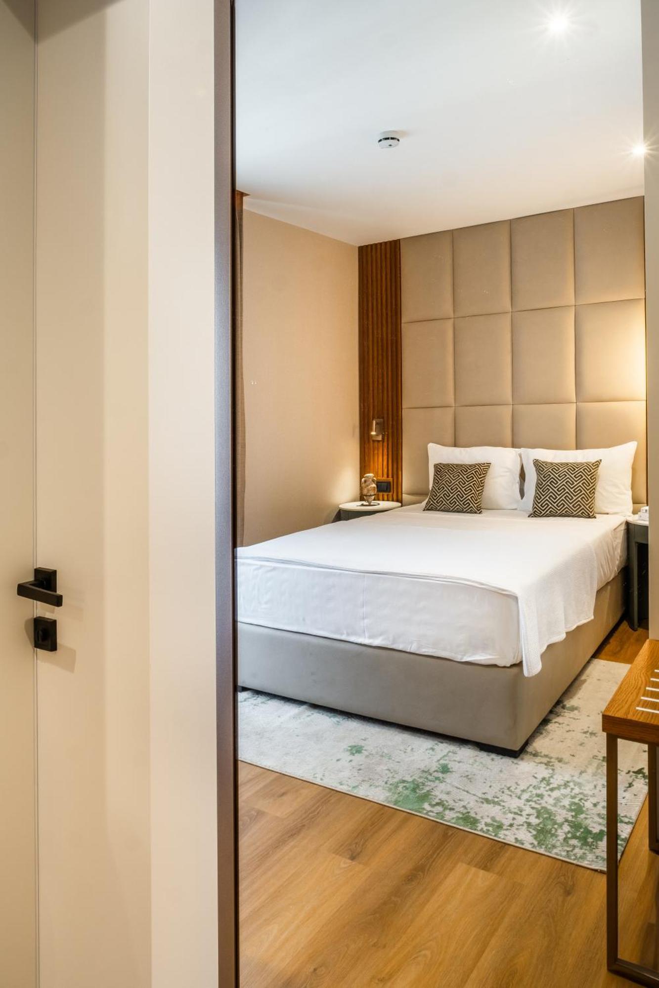 Boutique Hotel Villa Royal Tivat Ngoại thất bức ảnh
