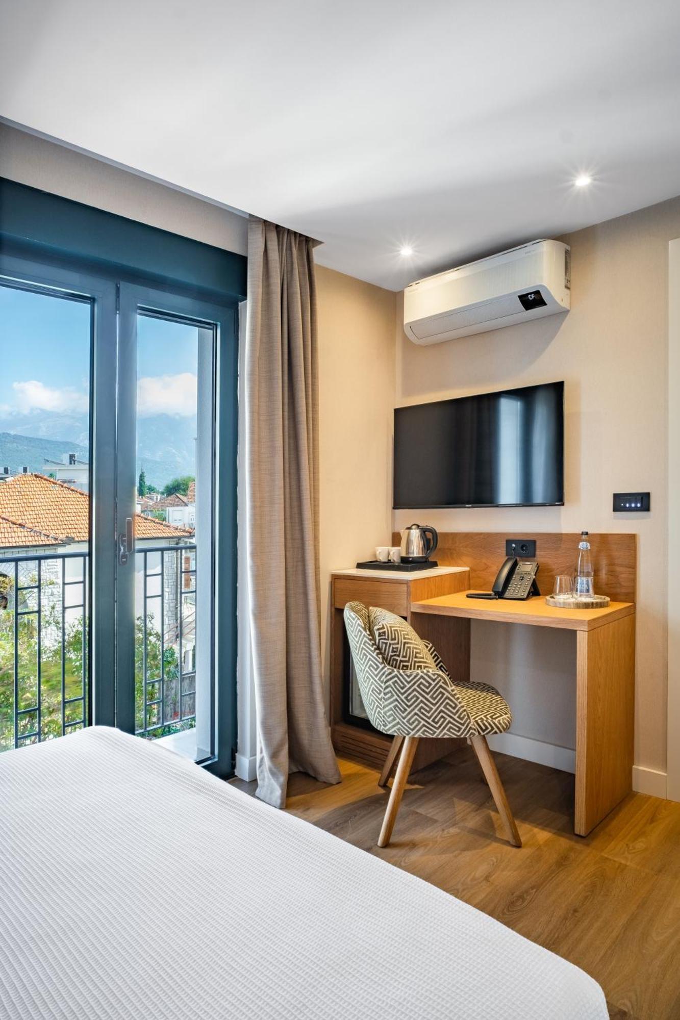 Boutique Hotel Villa Royal Tivat Ngoại thất bức ảnh