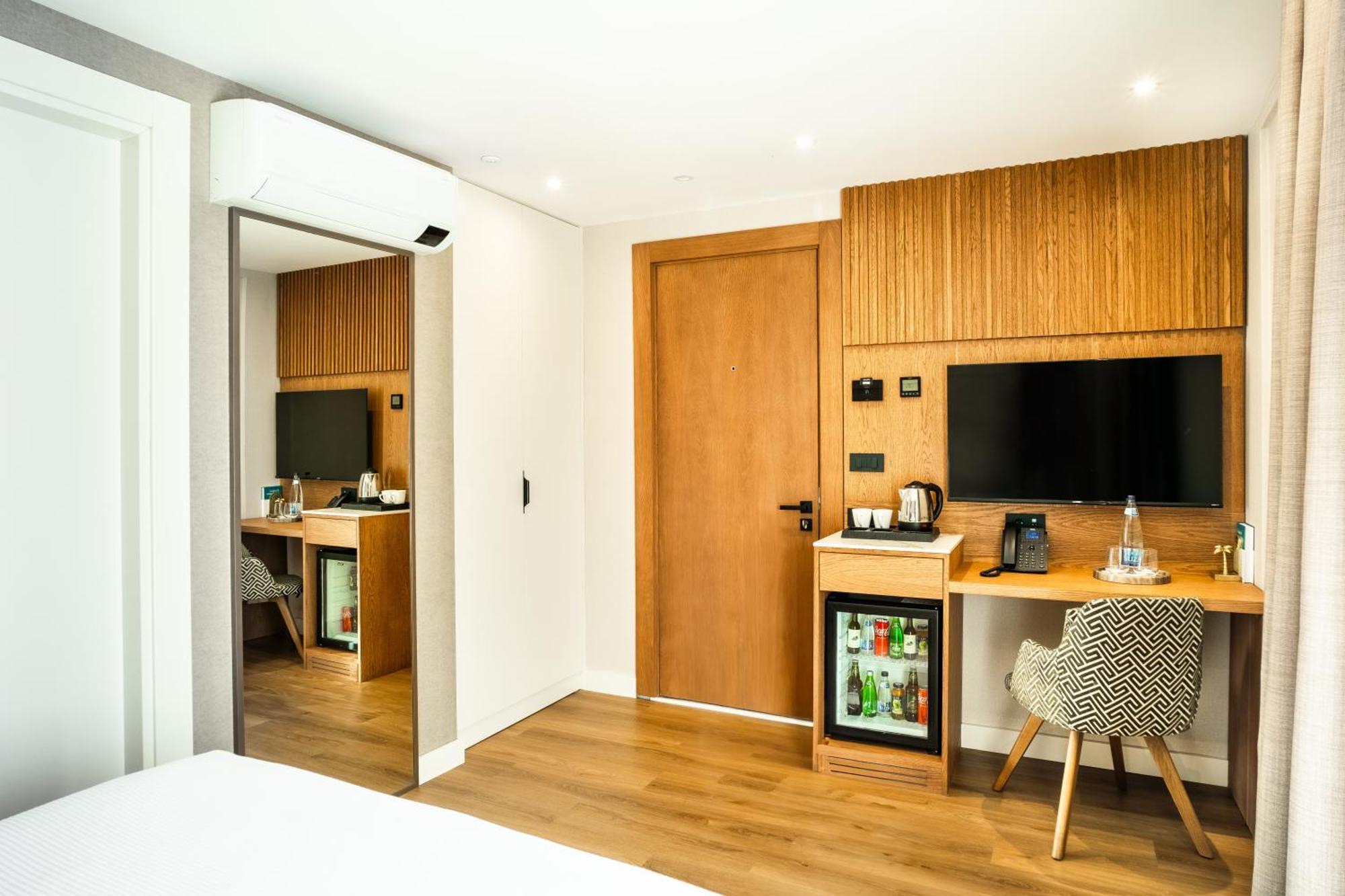Boutique Hotel Villa Royal Tivat Ngoại thất bức ảnh