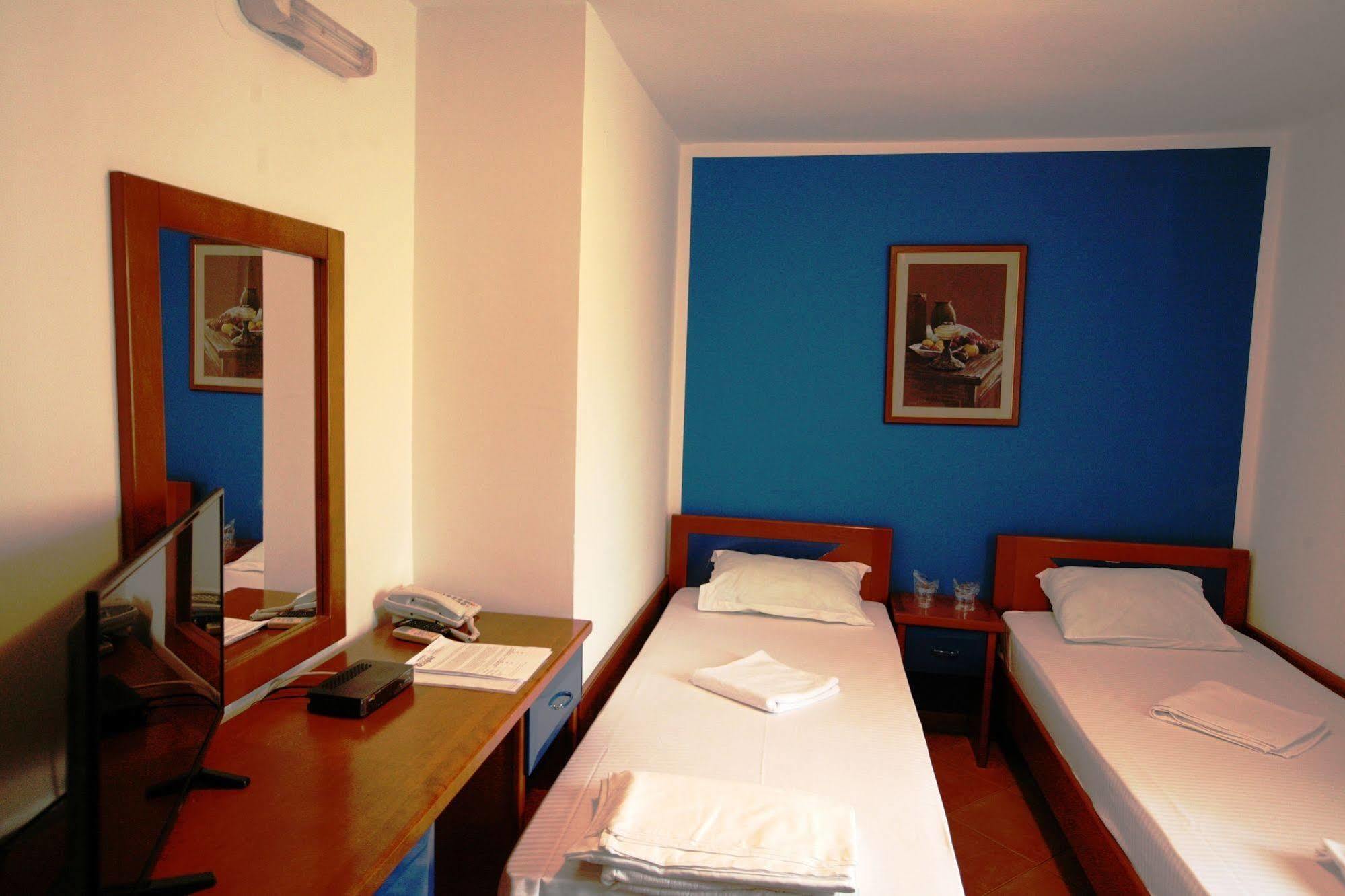 Boutique Hotel Villa Royal Tivat Ngoại thất bức ảnh