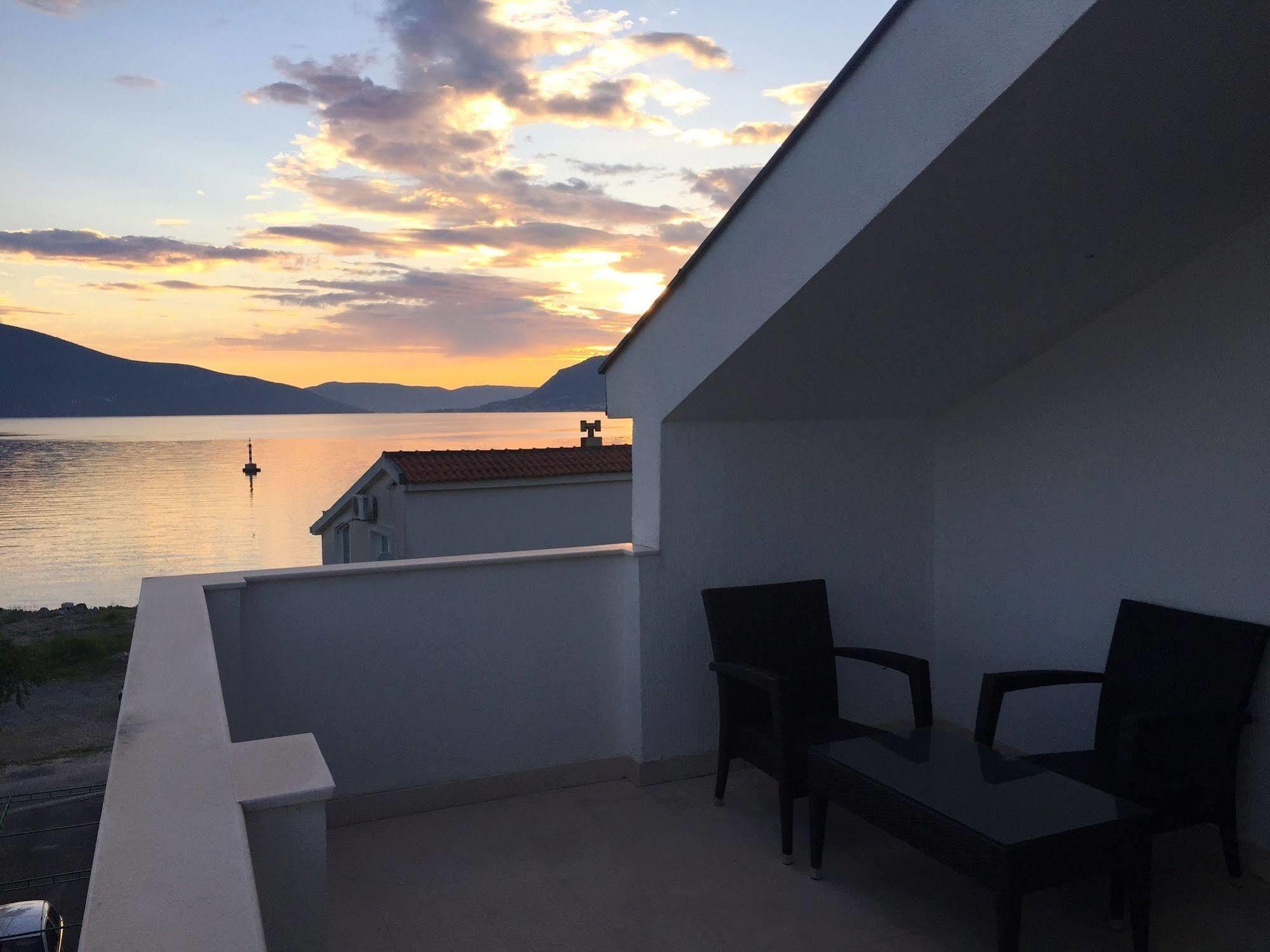 Boutique Hotel Villa Royal Tivat Ngoại thất bức ảnh